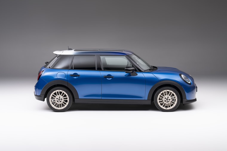 mini-5-door-2024-side.jpg